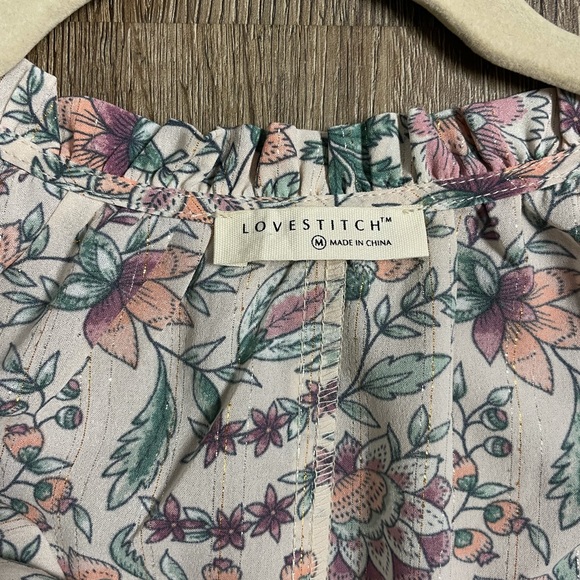 LOVE STITCH brand floral flowy sleeve top, ordered from VICI, size Medium, TTS - Picture 3 of 3